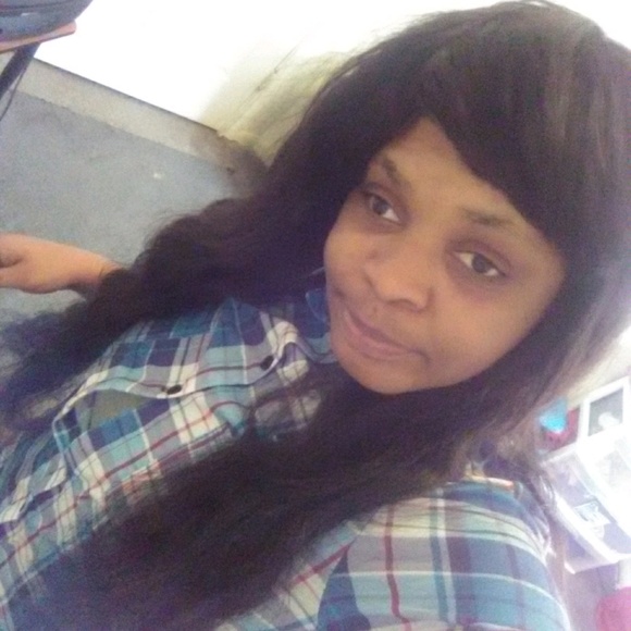 Meet your Posher, Tanisha - Picture 1 of 1